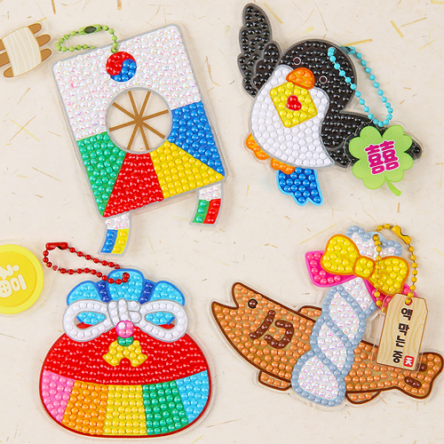 보석십자수 전통 명절 복 행운 놀이 아크릴 키링